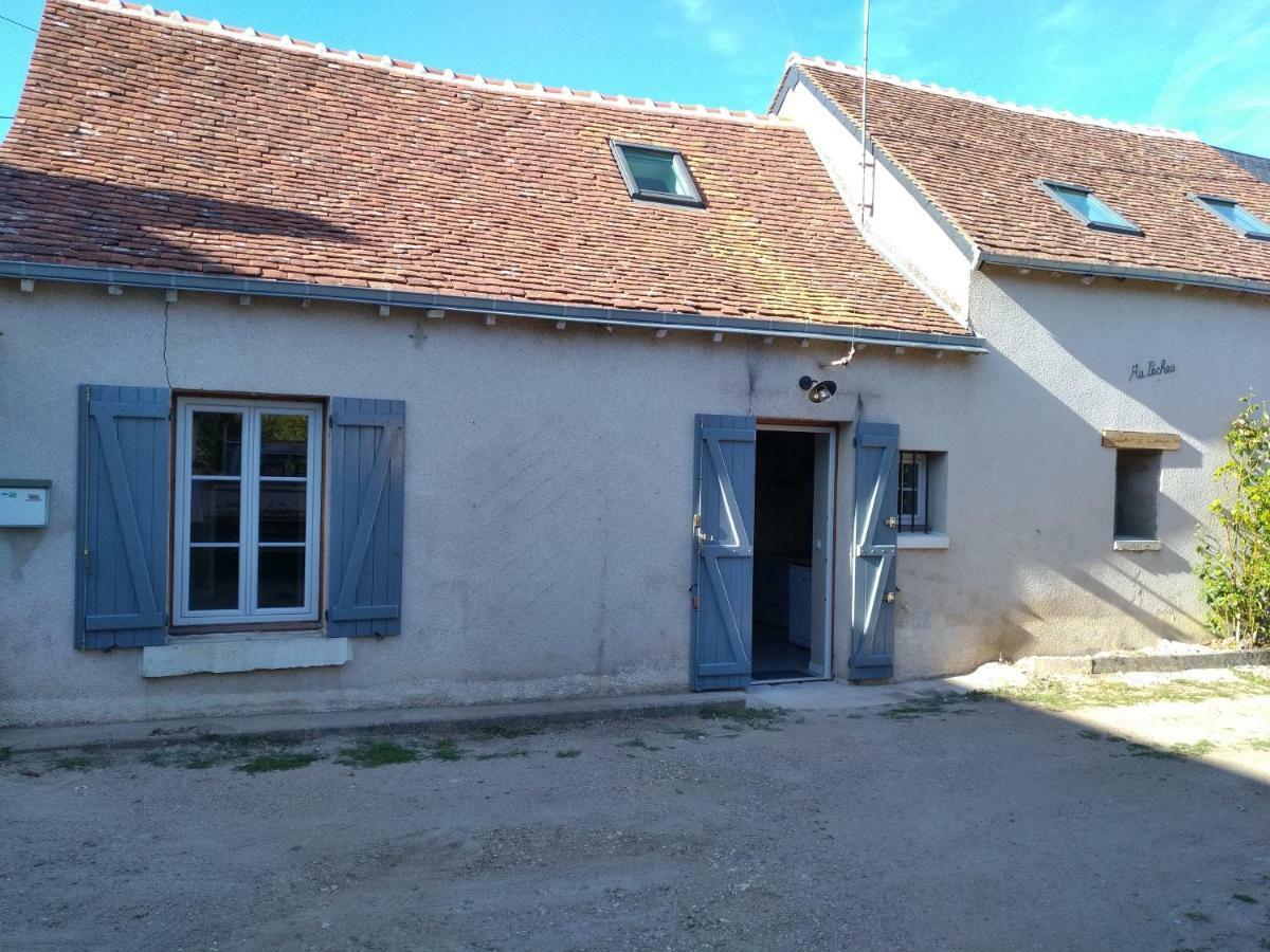 Au Pecheu Onzain Exterior foto
